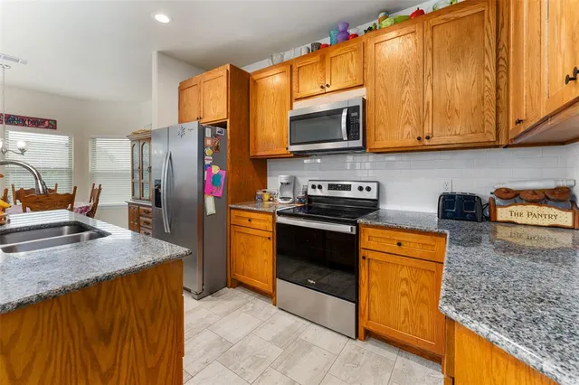 $359,900 | 324 Windjammer Road, Gun Barrel City, TX 75156