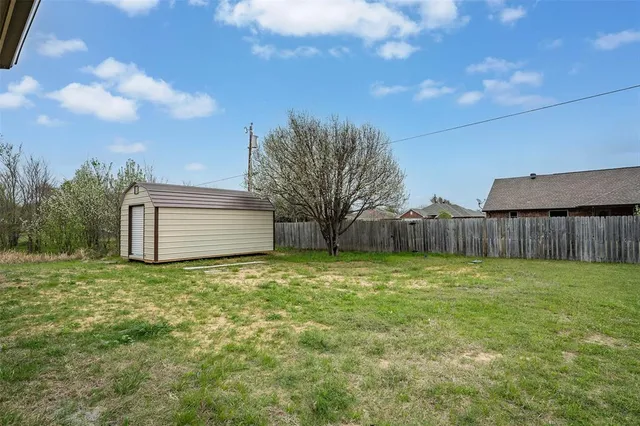 $359,900 | 324 Windjammer Road, Gun Barrel City, TX 75156