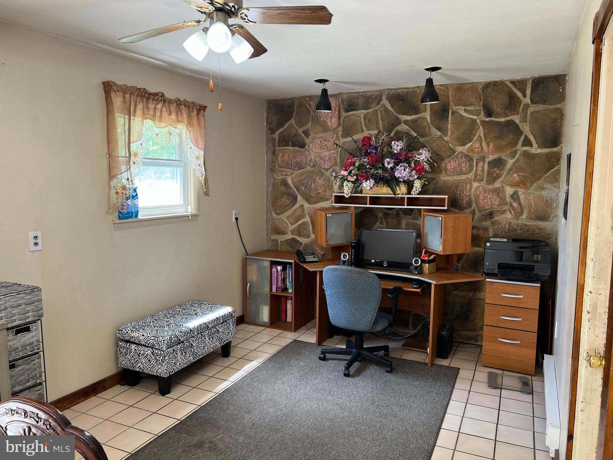 216 Lopax Road Harrisburg, PA 17112 - Photo 3 of 21 Gallery Image 3