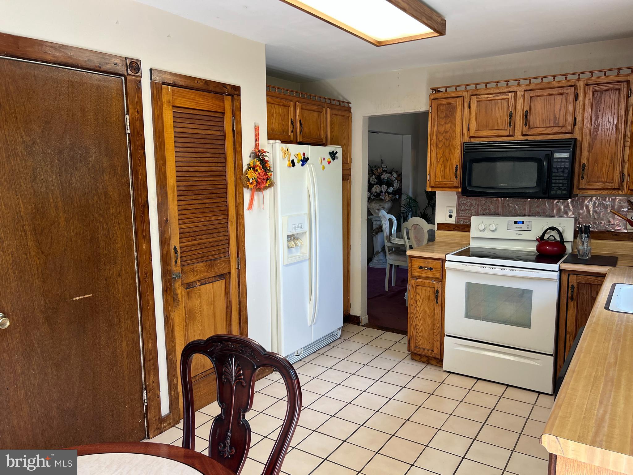 216 Lopax Road Harrisburg, PA 17112 - Photo 6 of 21 Gallery Image 6
