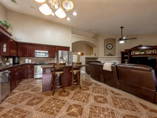 $419,000 | 3440 South Martin Court, Visalia, CA 93277