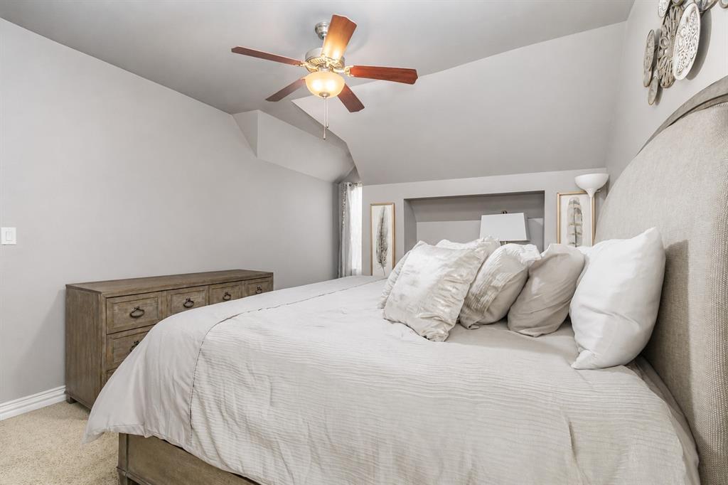 123 Ranch House Road Rockwall, TX 75032 - Photo 15 of 32 Bedroom w/ ensuite bathroom