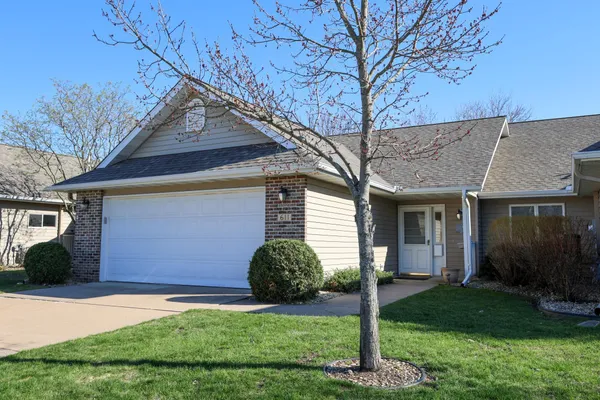 $299,000 | 611 Cherrywood Court, Red Wing, MN 55066