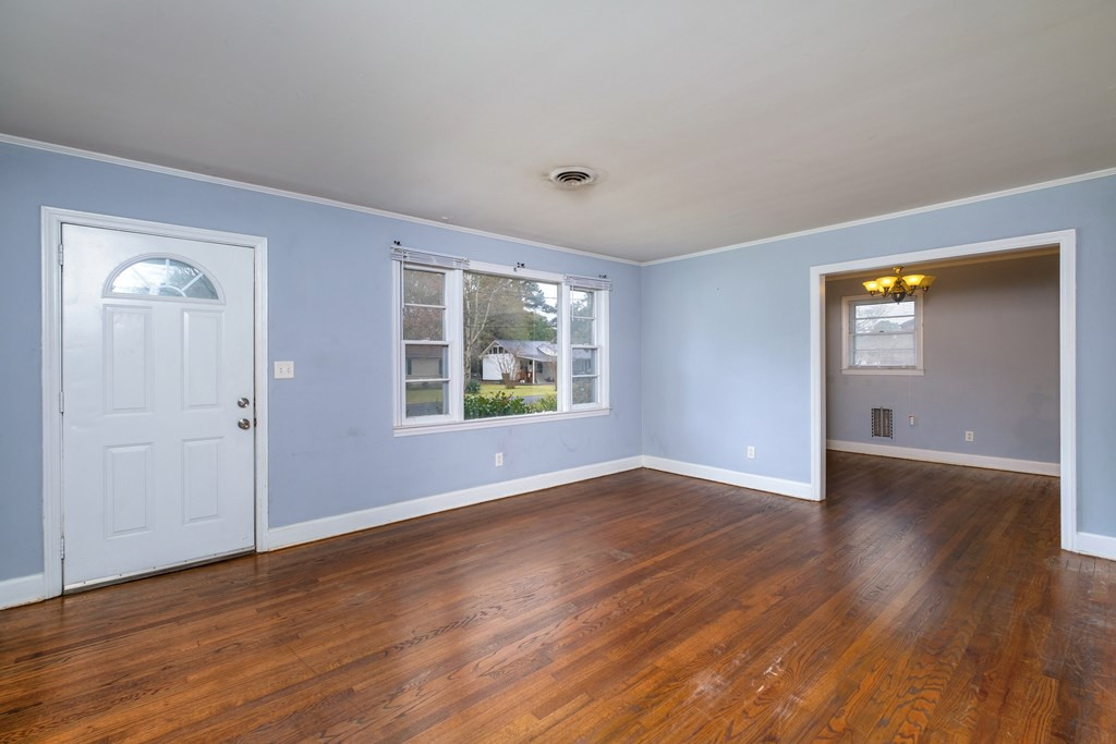 220 Cuttino Road Sumter, SC 29150 - Photo 4 of 24 Gallery Image 4