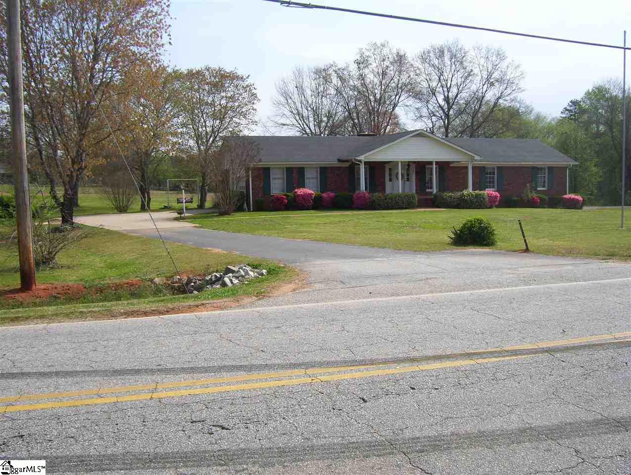 3275 East Gap Creek Road Greer, SC 29651 - Photo 4 of 18 Gallery Image 4