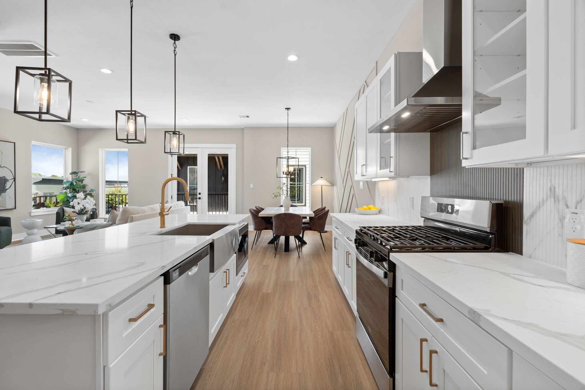 719 Thornton Road, Unit E Houston, TX 77018 - Photo 15 of 47