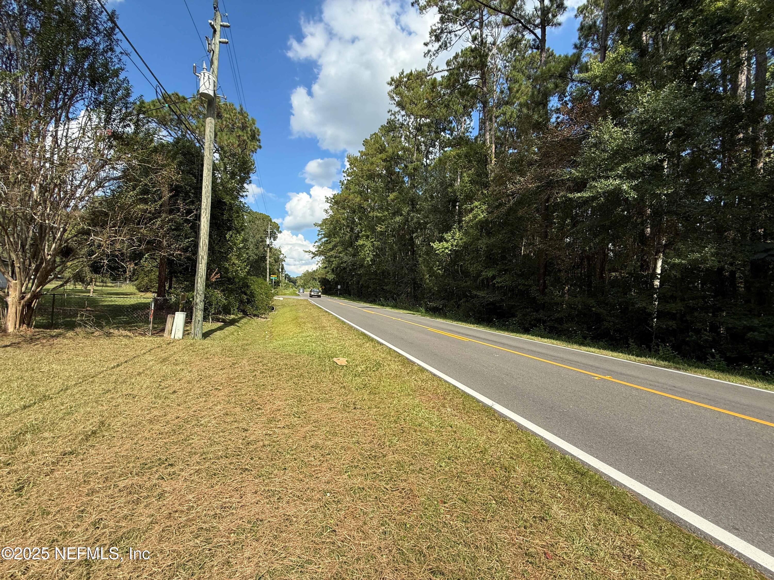 43739 Ratliff Road Callahan, FL 32011 - Photo 4 of 22 street scene east