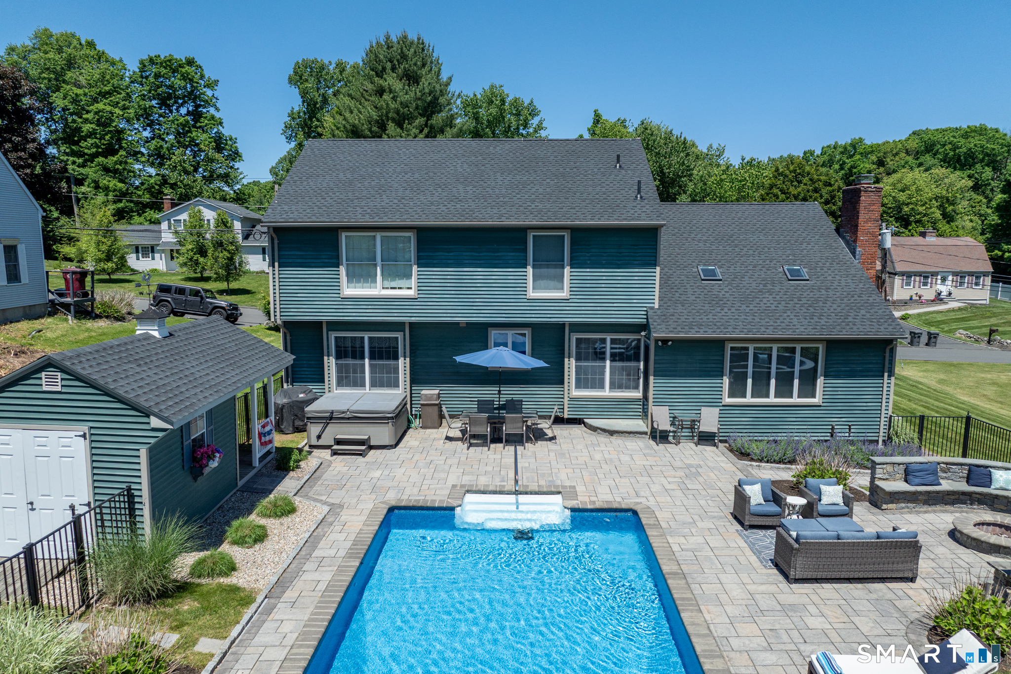 18 Partridgetown Road Naugatuck, CT 06770 - Photo 4 of 40