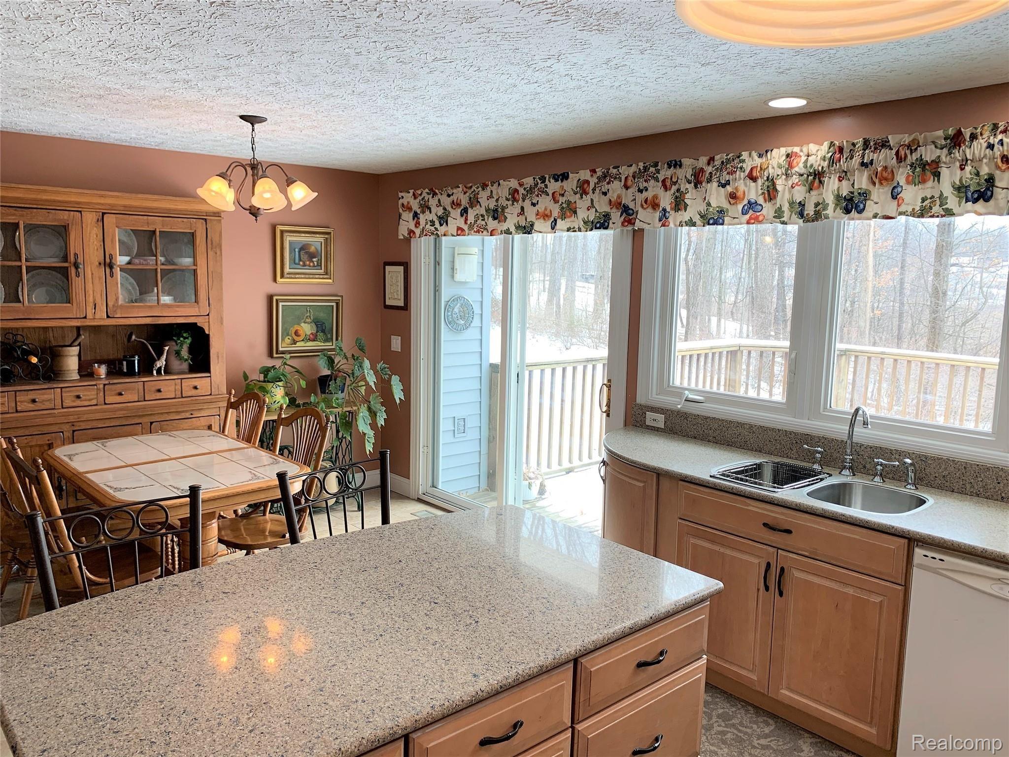 3532 Golf Club Road Howell, MI 48843 - Photo 10 of 30 kitchen/dining