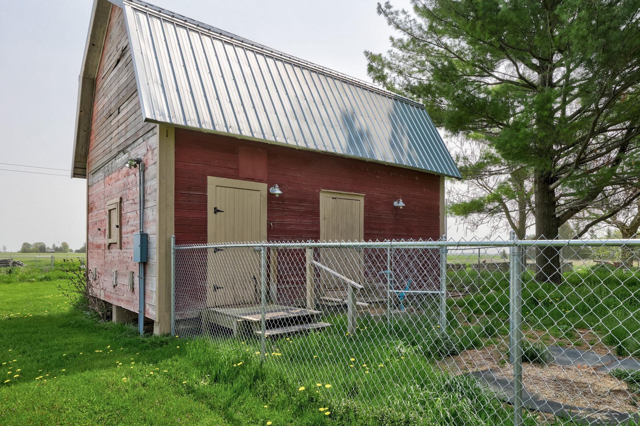 720 Pt Crescent Road Port Austin, MI 48467 - Photo 56 of 79 50107037-55.JPG