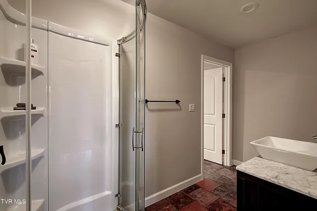 $1,300,000 | 143 Fordtown Road, Fall Branch, TN 37656