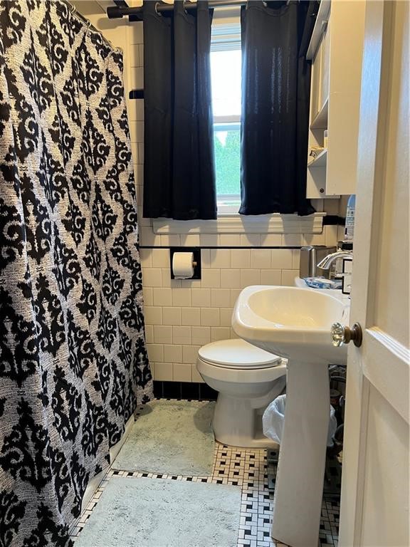 58 Vale Avenue Cranston, RI 02910 - Photo 6 of 12