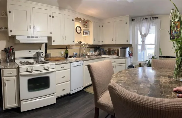 $2,000 | 58 Vale Avenue, Cranston, RI 02910