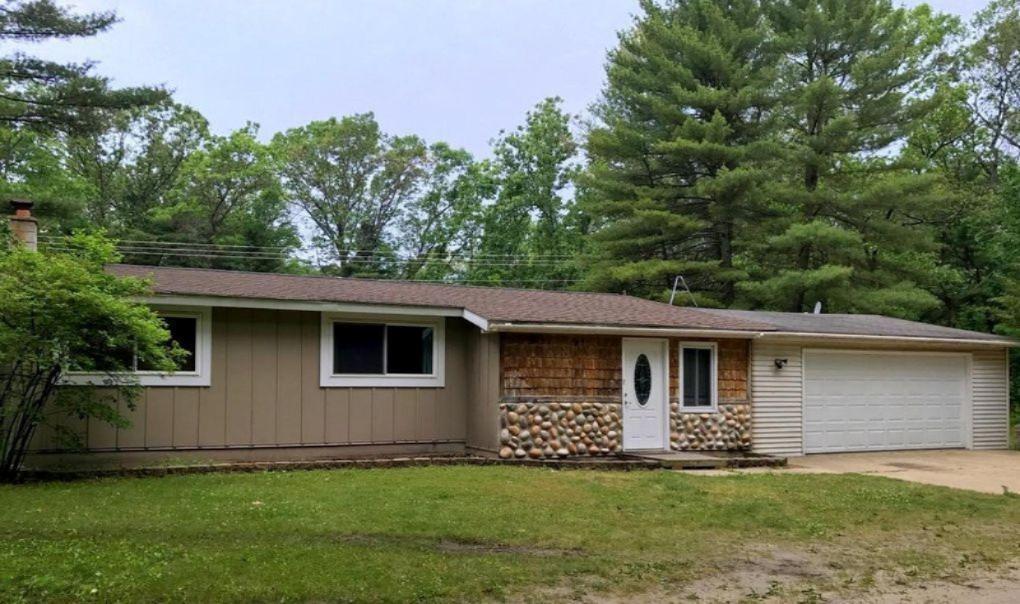 8209 North Maple Hill Road Morley, MI 49336 - Photo 1 of 30 IMG_15871