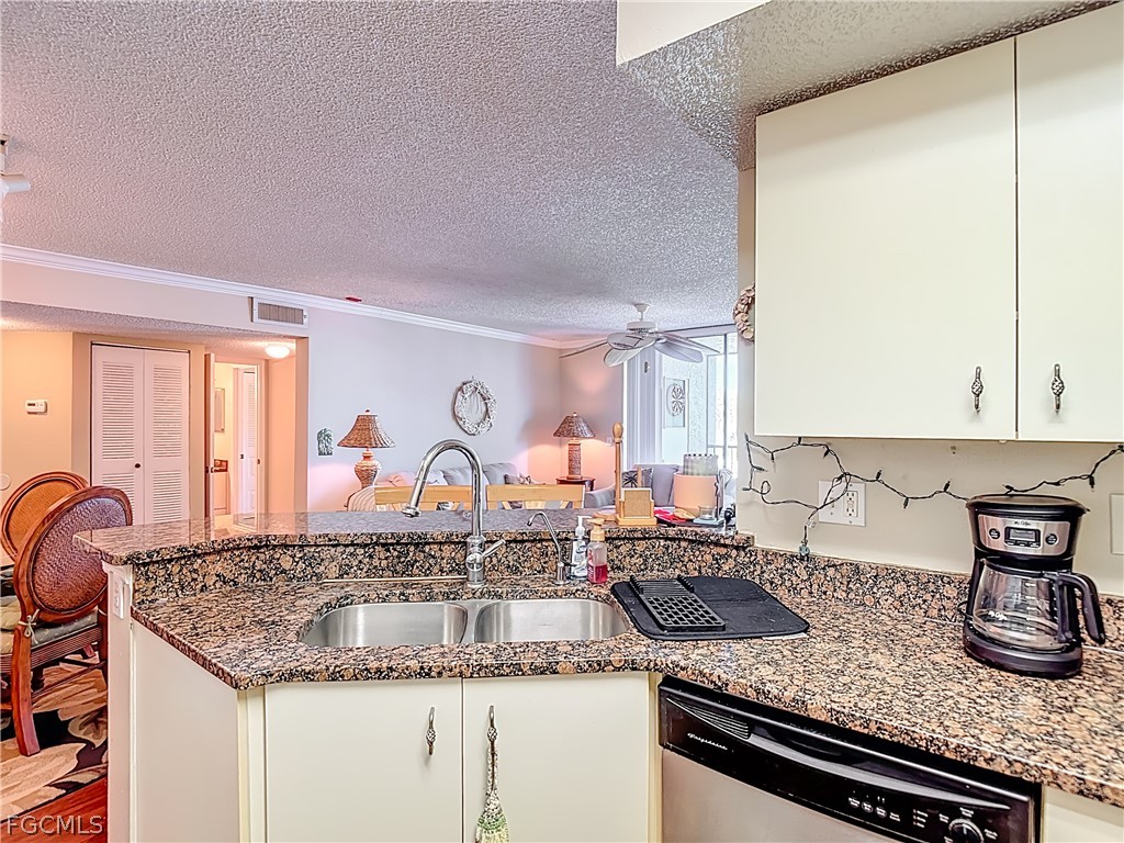 13505 Eagle Ridge Drive, Unit 423 Fort Myers, FL 33912 - Photo 12 of 46