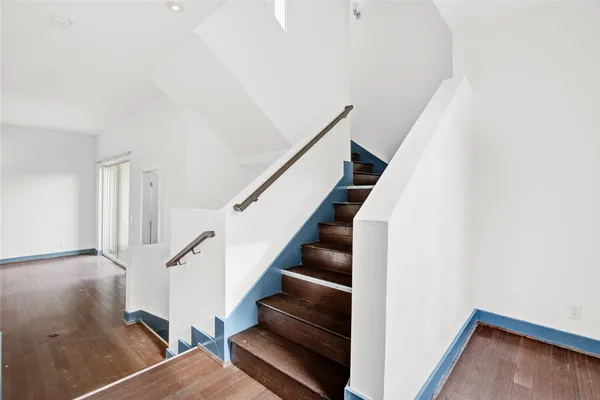 $3,200 | 3910 Austin Street, Houston, TX 77004