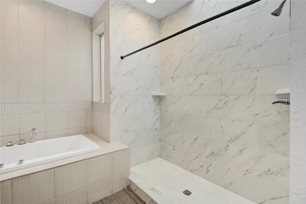 $3,200 | 3910 Austin Street, Houston, TX 77004