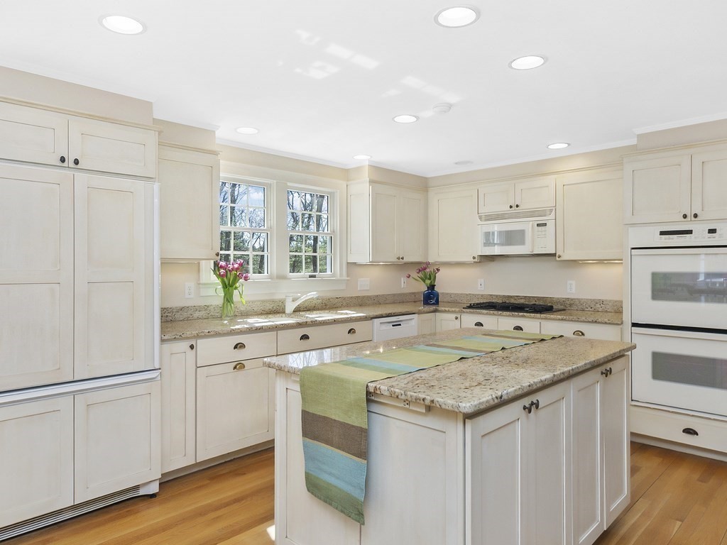 148 Weston Road Lincoln, MA 01773 - Photo 7 of 42