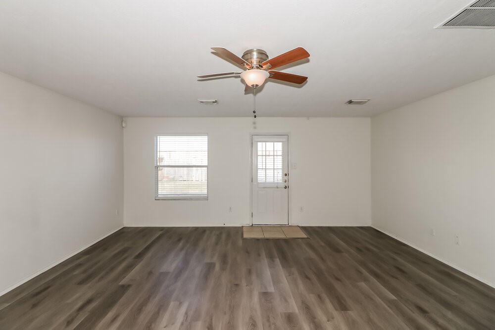 3826 Rowlock Vine Drive Houston, TX 77084 - Photo 4 of 17