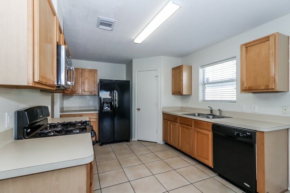 3826 Rowlock Vine Drive Houston, TX 77084 - Photo 6 of 17