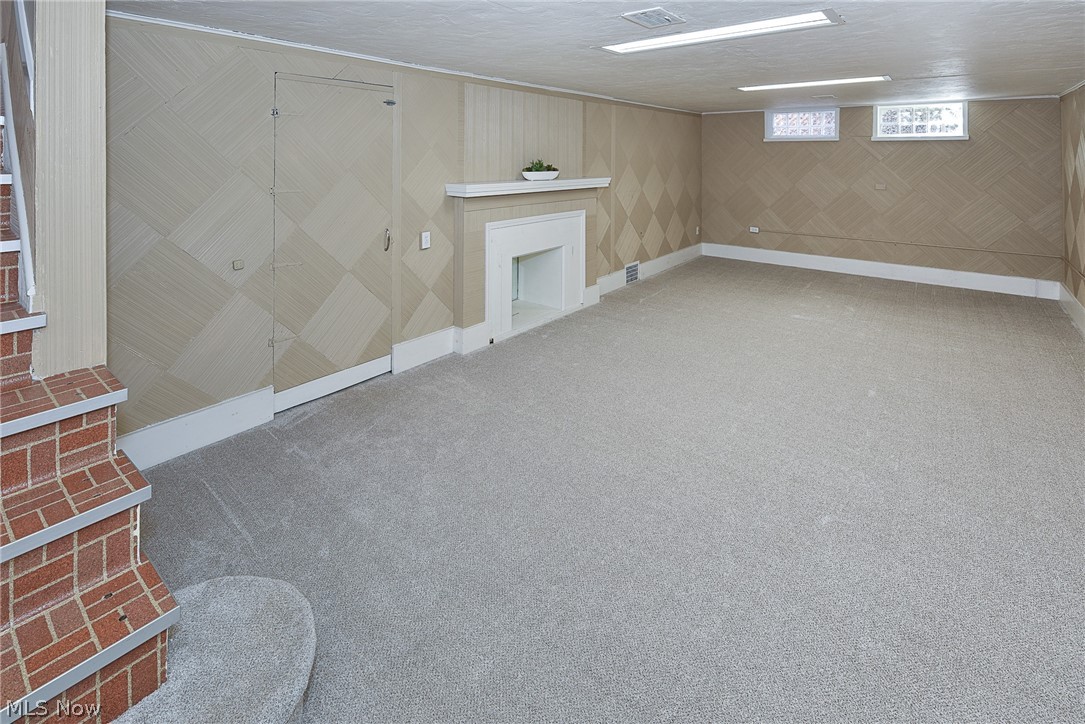 2375 Saybrook Road Cleveland, OH 44118 - Photo 31 of 35