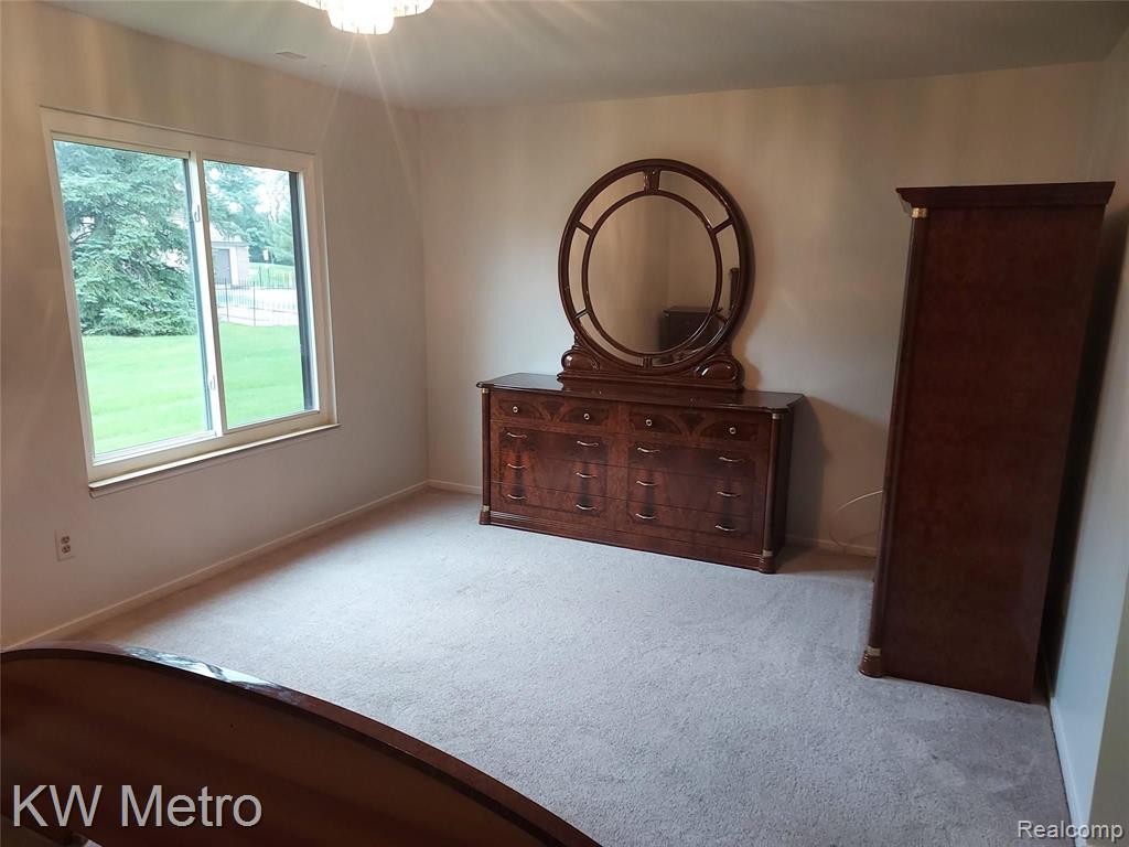 6705 Ridgefield Circle, Unit 102 West Bloomfield, MI 48322 - Photo 9 of 17