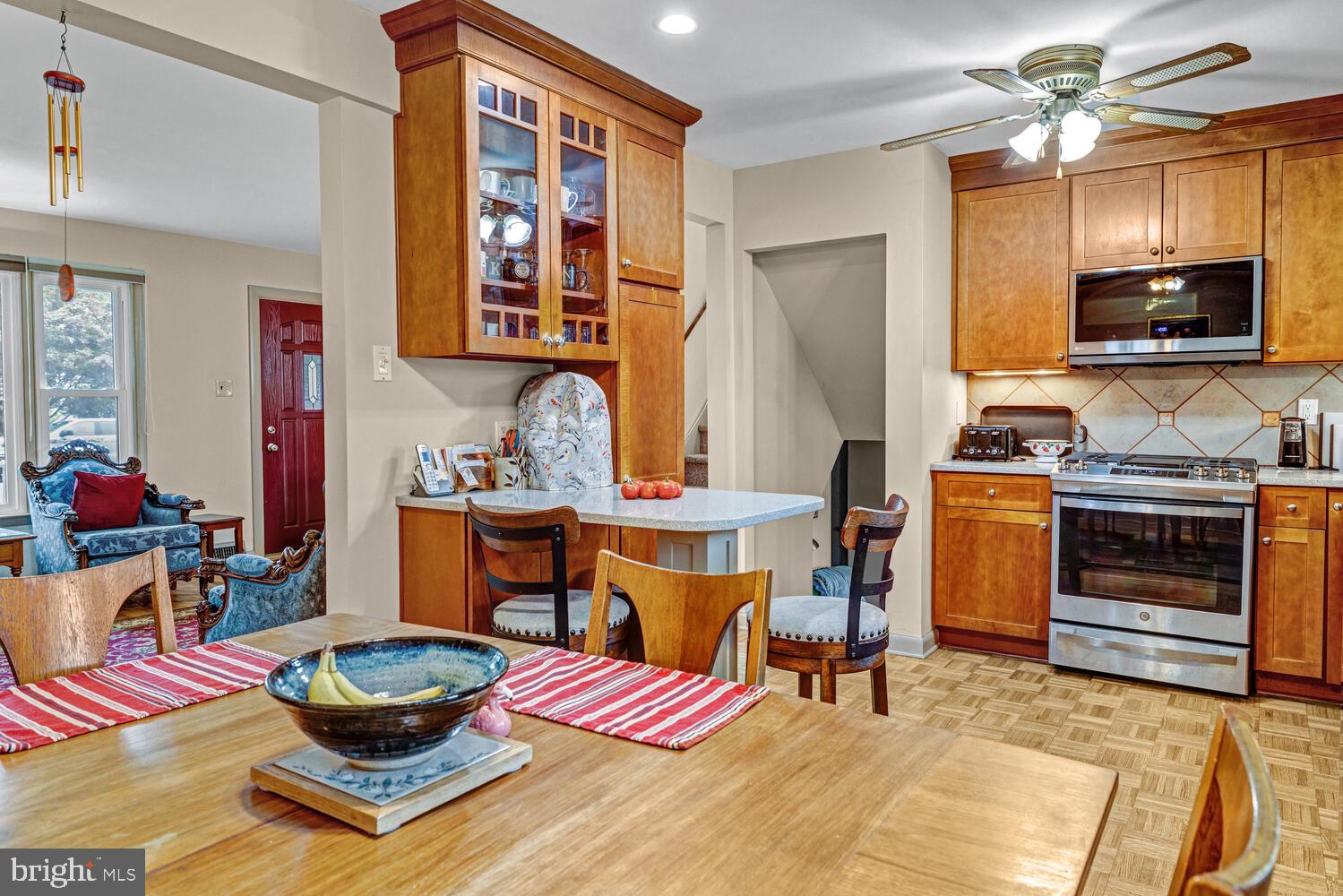 2962 Grisdale Road Abington, PA 19001 - Photo 7 of 29 SS appliances