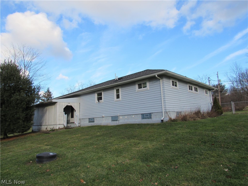 9768 Cutts Road Chardon, OH 44024 - Photo 3 of 33