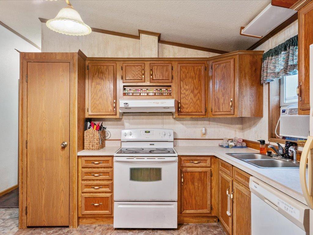 10657 Black Bear Road Brainerd, MN 56401 - Photo 13 of 44