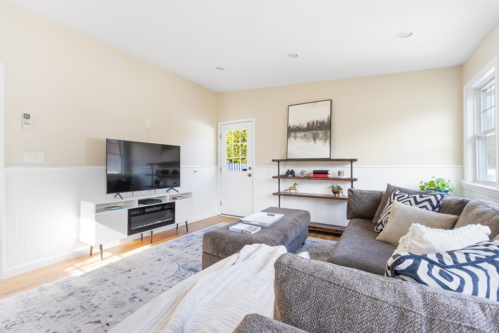 65 Appledor Road Framingham, MA 01701 - Photo 23 of 33
