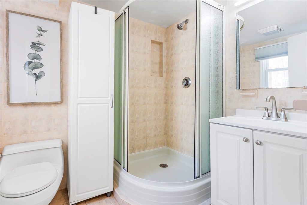 65 Appledor Road Framingham, MA 01701 - Photo 24 of 33