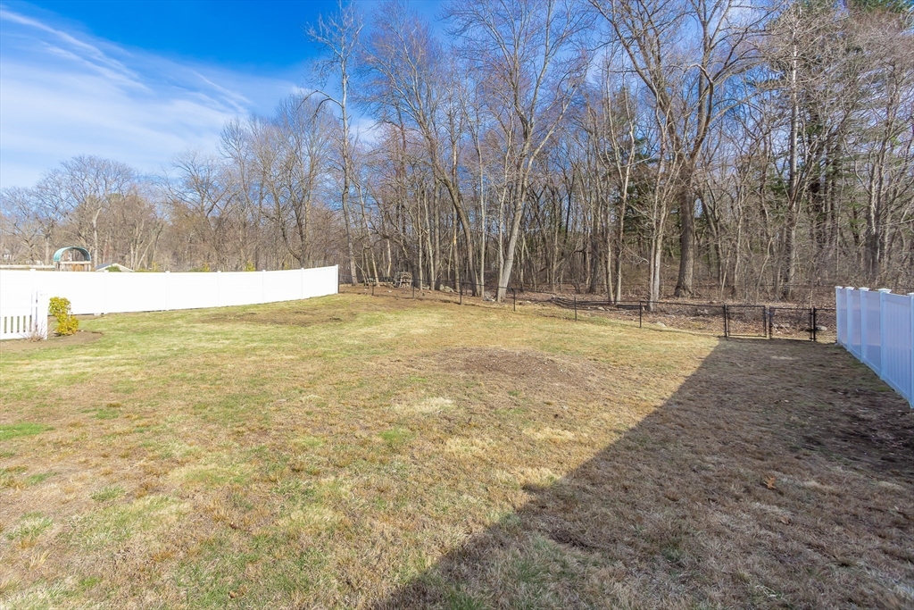 65 Appledor Road Framingham, MA 01701 - Photo 30 of 33