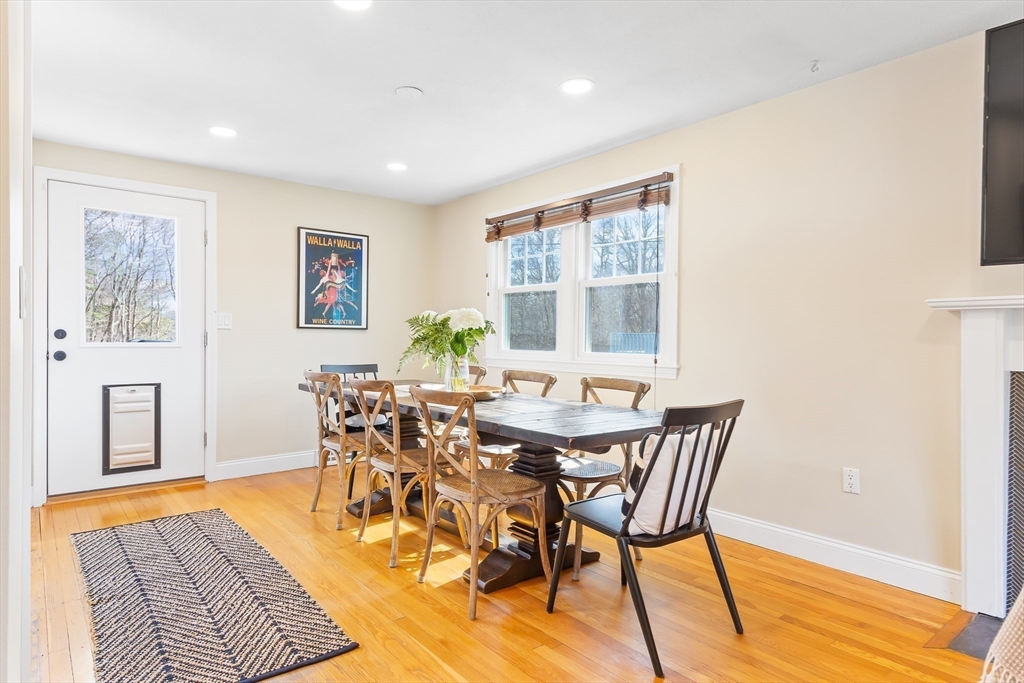 65 Appledor Road Framingham, MA 01701 - Photo 8 of 33