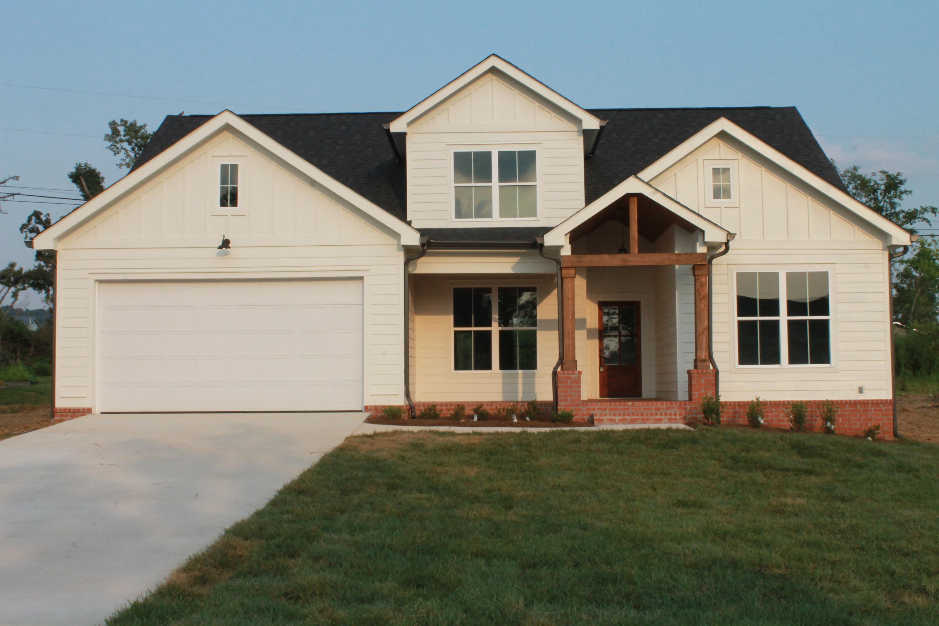 2242 Tristram Road Chattanooga, TN 37421 - Photo 1 of 31 Front Exterior