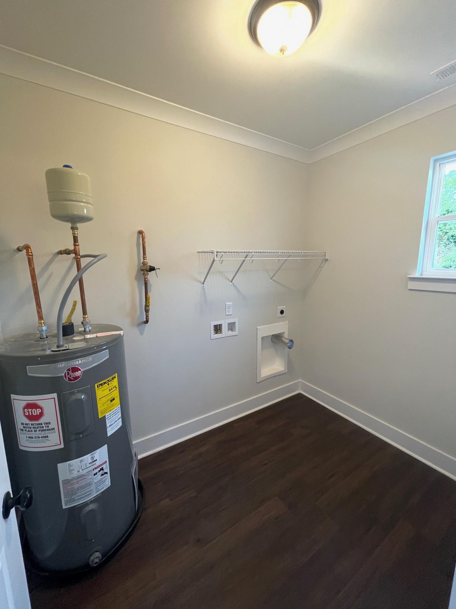 2242 Tristram Road Chattanooga, TN 37421 - Photo 12 of 31 Laundry Room