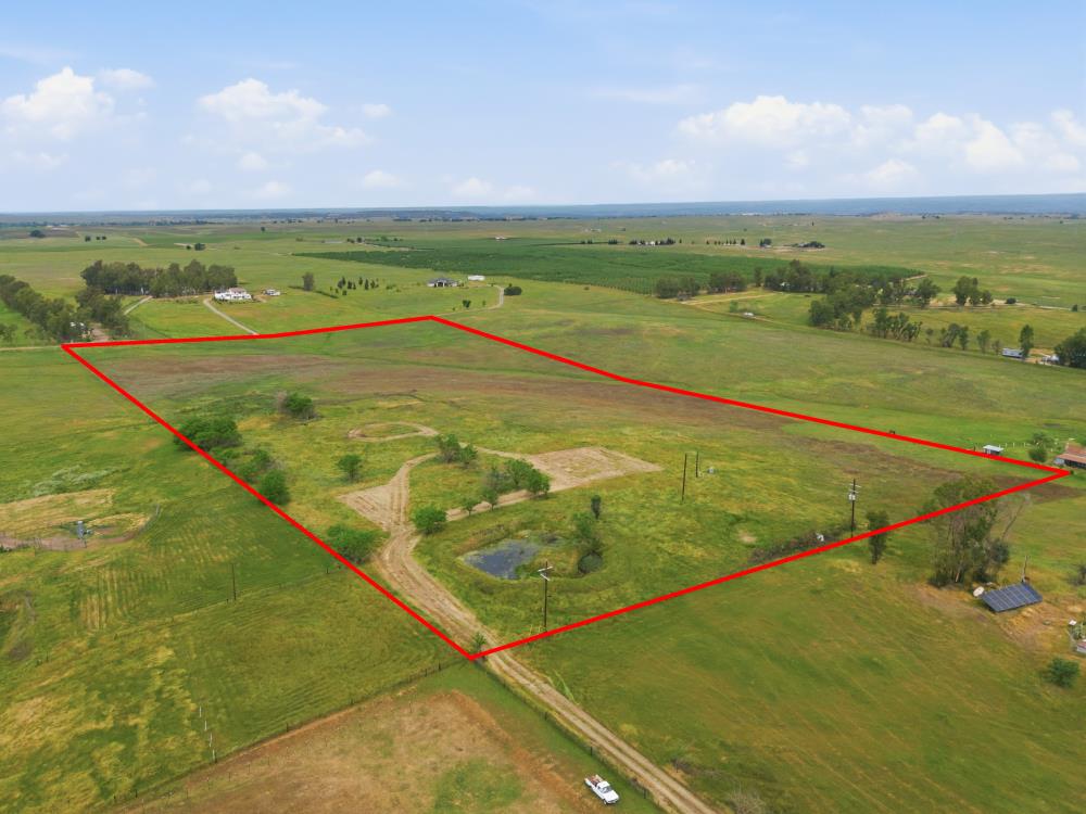 19043 East Liberty Road Clements, CA 95227 - Photo 2 of 14