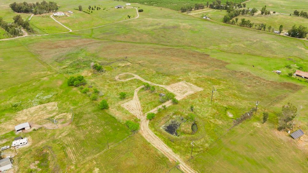 19043 East Liberty Road Clements, CA 95227 - Photo 7 of 14