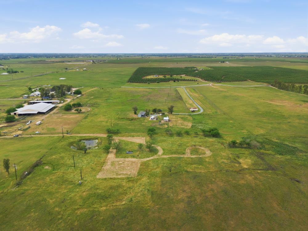 19043 East Liberty Road Clements, CA 95227 - Photo 9 of 14