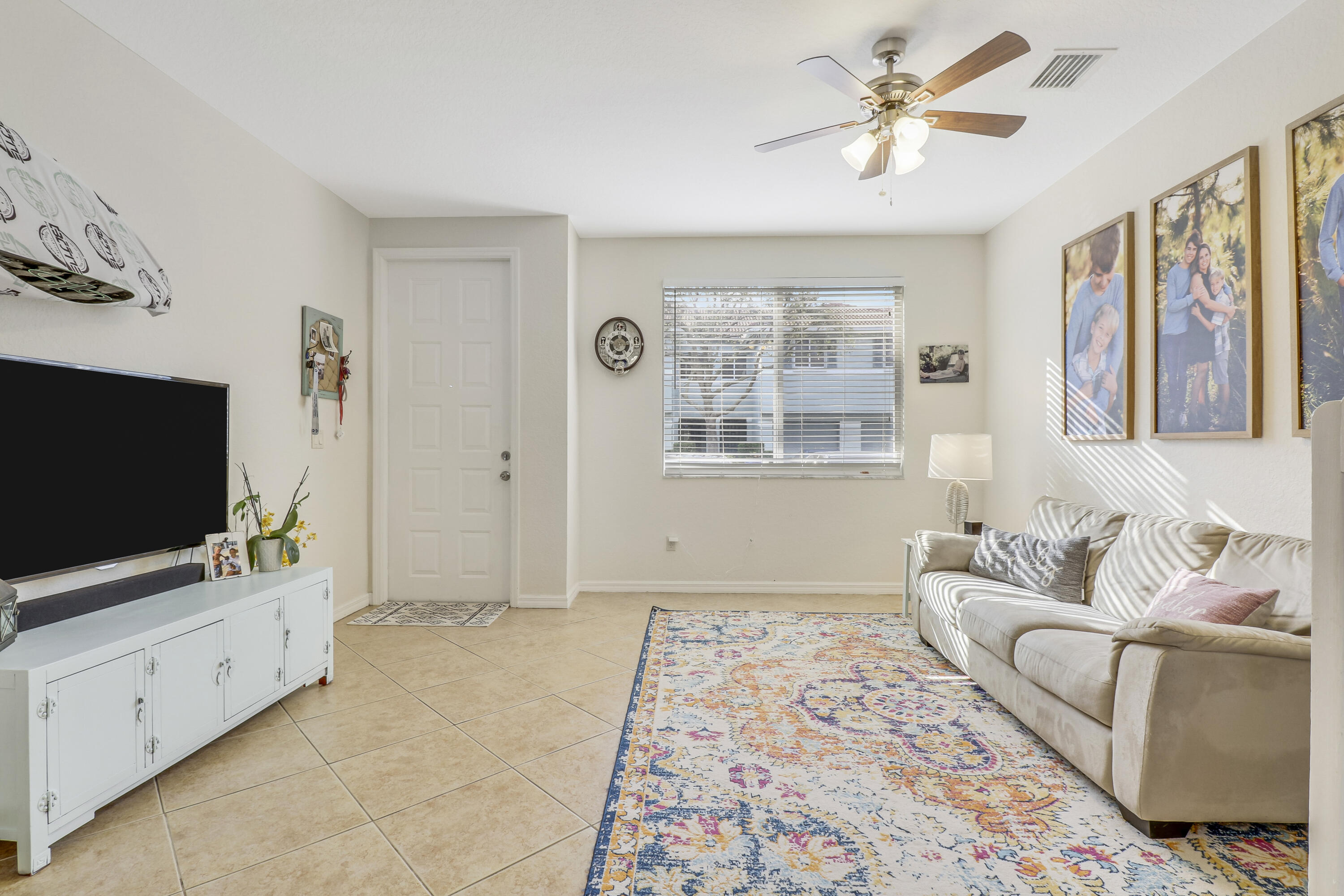 3552 Oleander Terrace Riviera Beach, FL 33404 - Photo 6 of 28 House1-6