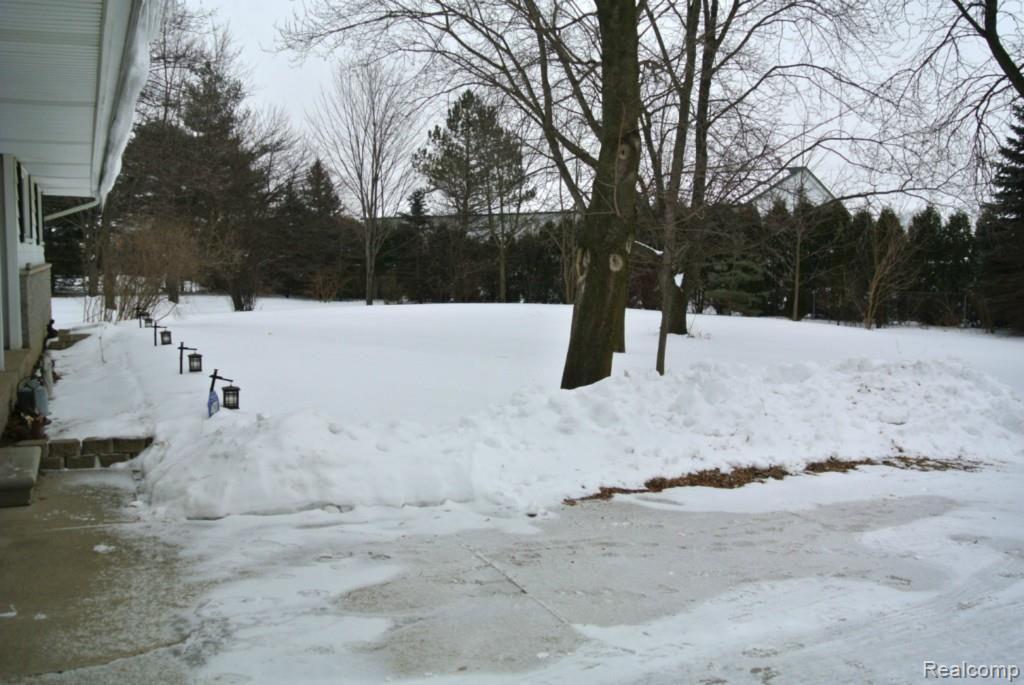 18405 32 Mile Road Armada, MI 48005 - Photo 10 of 58 FRONT LAWN.jpg