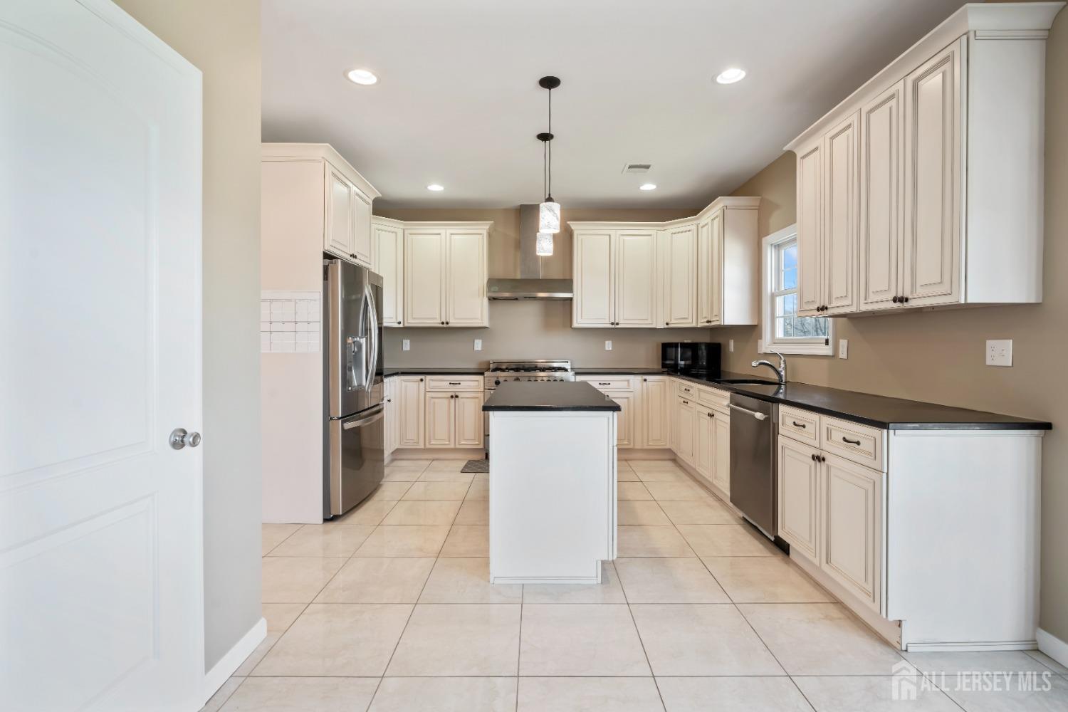 120 Normandy Road Colonia, NJ 07067 - Photo 20 of 53 Gallery Image 20