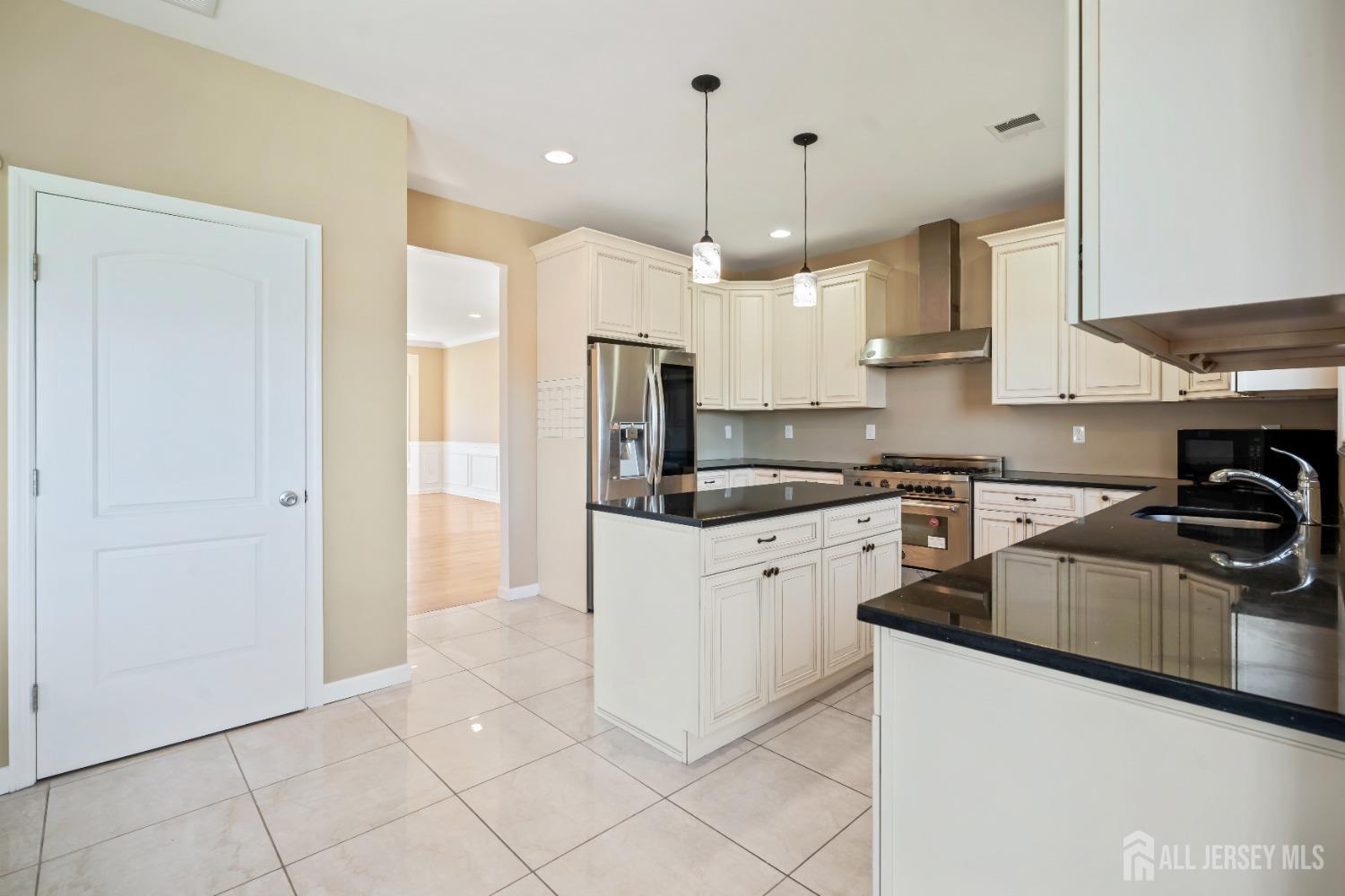 120 Normandy Road Colonia, NJ 07067 - Photo 24 of 53 Gallery Image 24