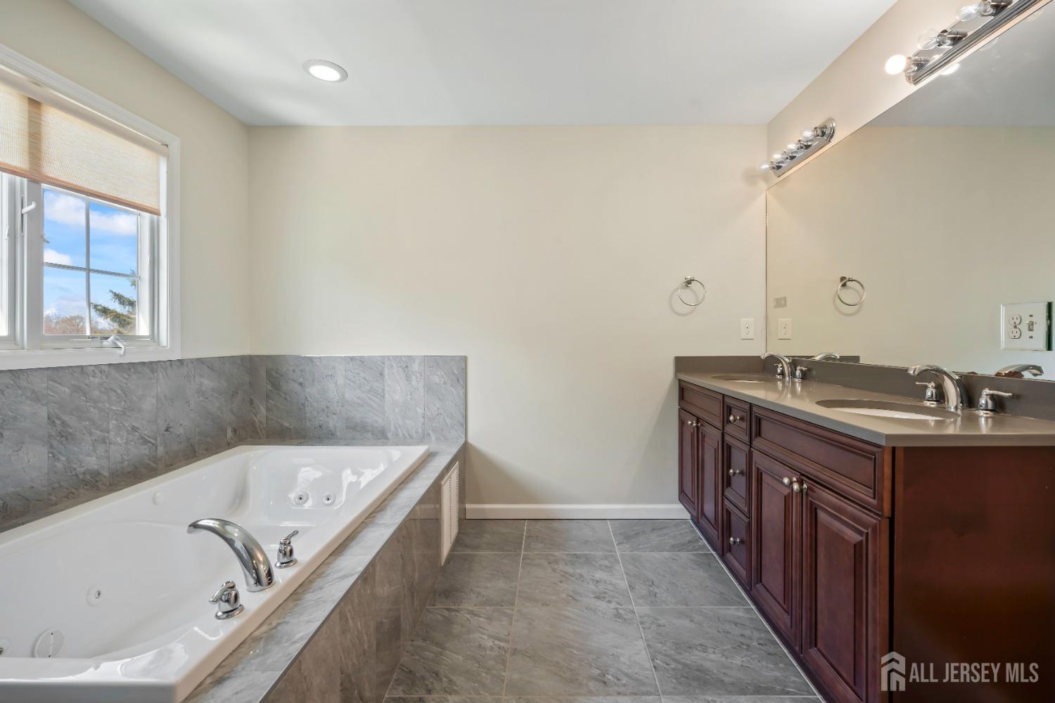 120 Normandy Road Colonia, NJ 07067 - Photo 35 of 53 Gallery Image 35