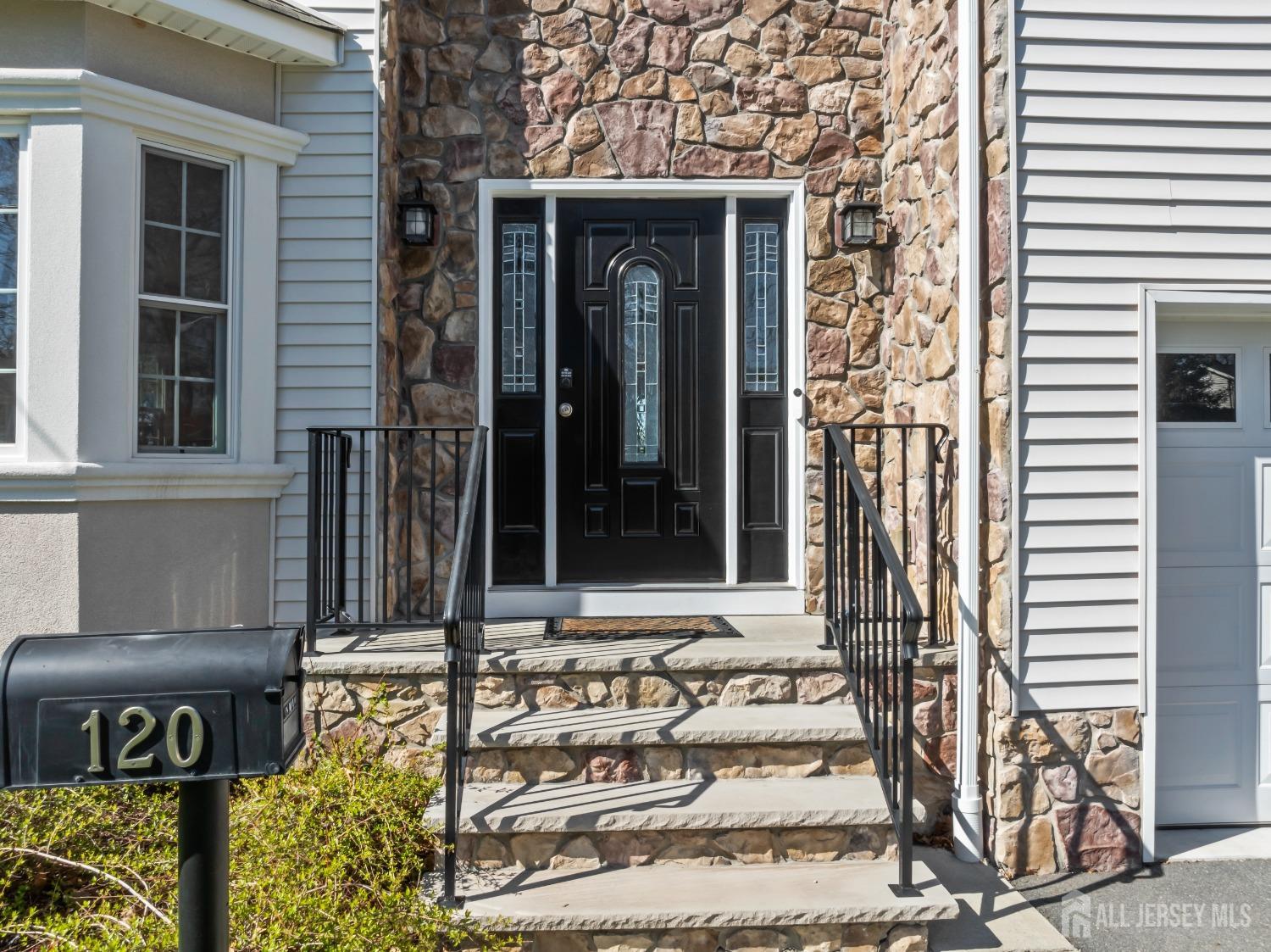 120 Normandy Road Colonia, NJ 07067 - Photo 5 of 53 Gallery Image 5