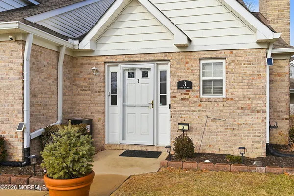 $729,000 | 3 Lone Oak Way, Eatontown, NJ 07724