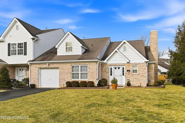 $729,000 | 3 Lone Oak Way, Eatontown, NJ 07724