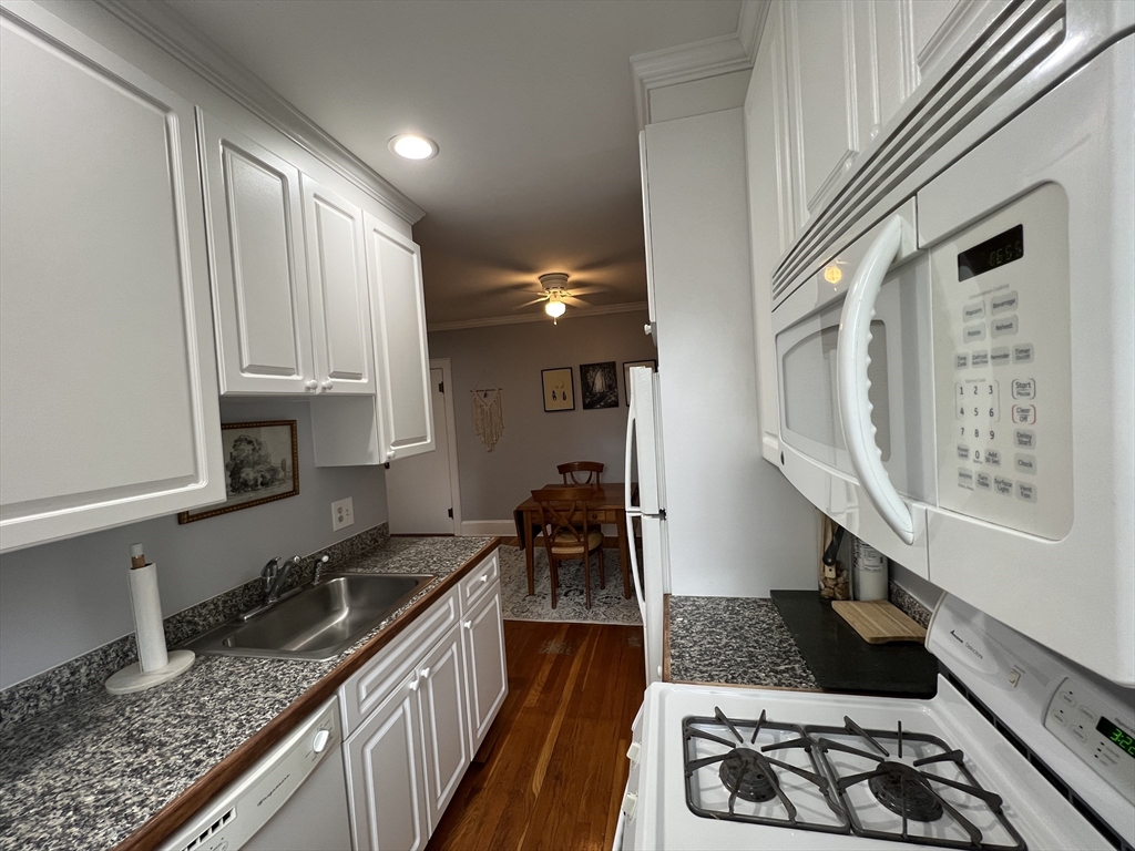 21 Bradlee Road, Unit 35 Medford, MA 02155 - Photo 6 of 15