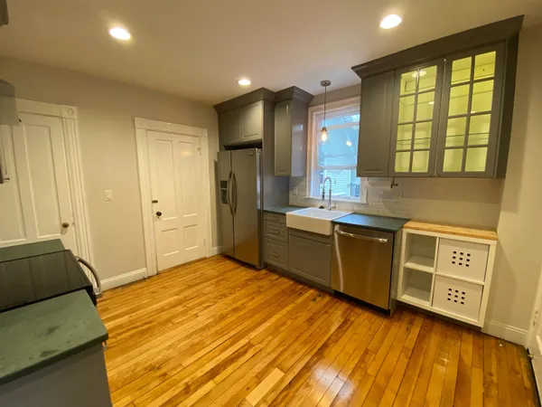 $2,200 | 15 Summit Street, Concord, NH 03301