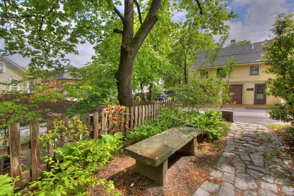 $2,200 | 15 Summit Street, Concord, NH 03301