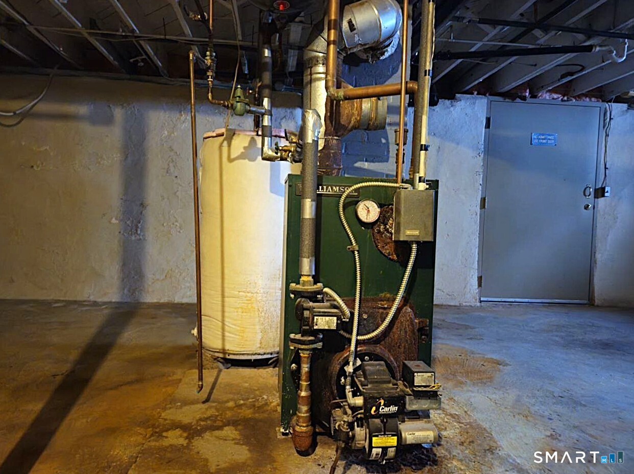35 Lardner Road Bristol, CT 06010 - Photo 27 of 40 a view of a room with gym equipment